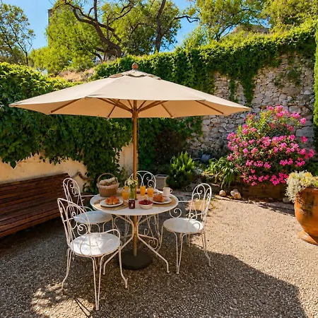 Casa vacanze Parenthèse Provençale Avec Cour Charme Et Pierre *