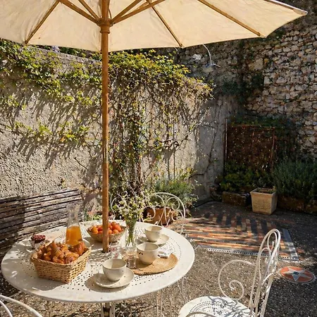 Casa vacanze Parenthèse Provençale Avec Cour Charme Et Pierre *