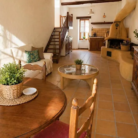 Casa vacanze Parenthèse Provençale Avec Cour Charme Et Pierre *