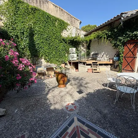 Casa vacanze Parenthèse Provençale Avec Cour Charme Et Pierre